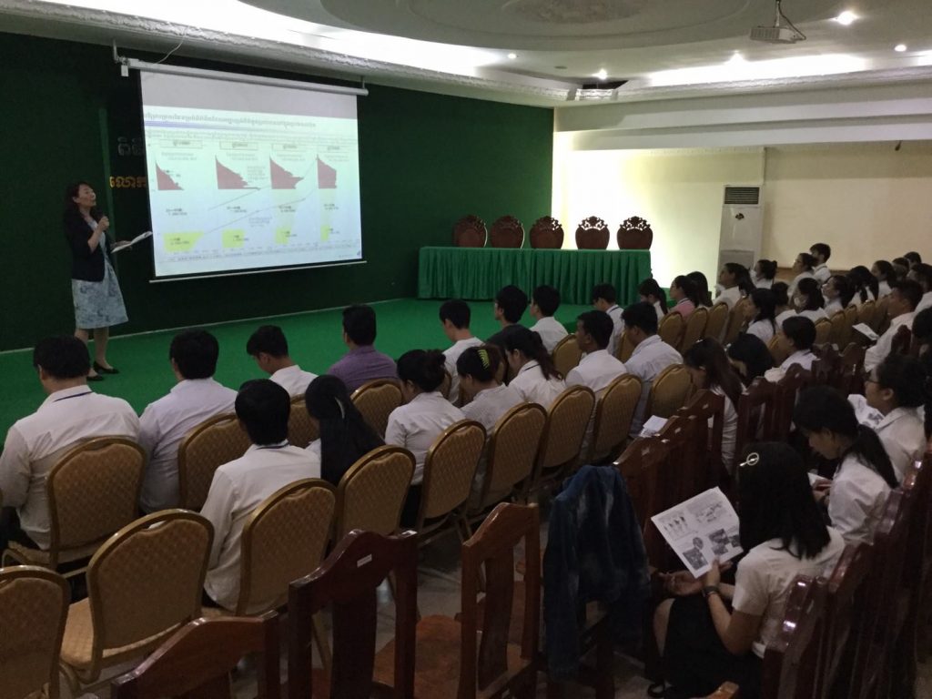第二回　カンボジア薬学生向け講演会